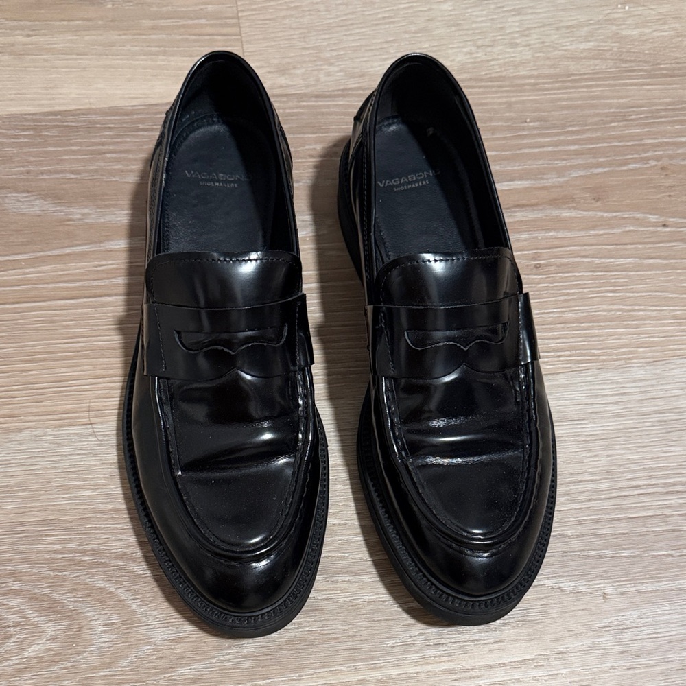 Vagabond leather penny loafer